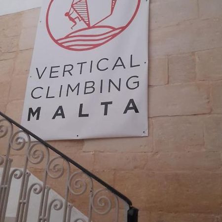 Vertical Climbing Malta Qrendi エクステリア 写真